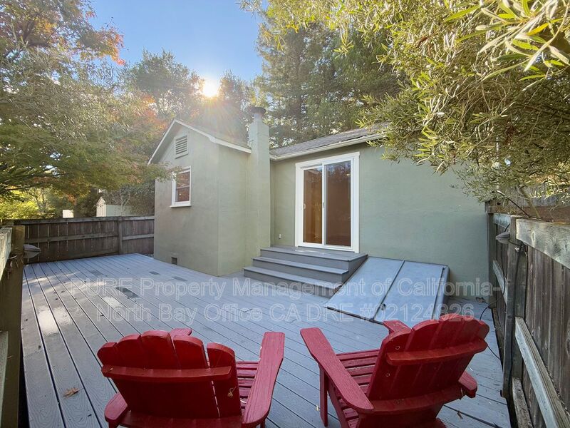 Penngrove House: 5702B Hatchery Court