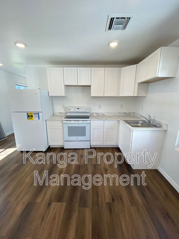 West Palm Beach House: 639 6th Street