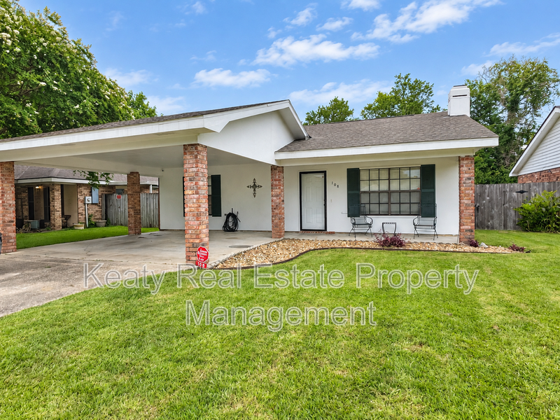 Lafayette House: 108 Cheticamp Drive