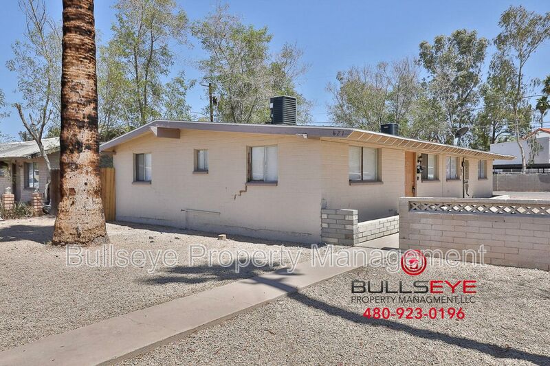 Chandler House: 621 S. California St.