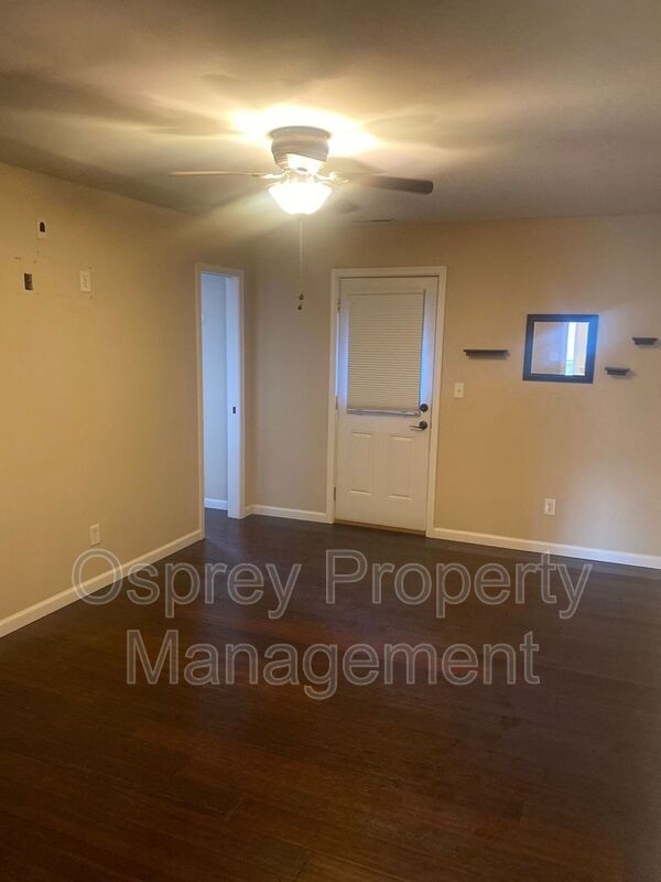 Town House with detached garage and fenced patio!!! - Photo 12