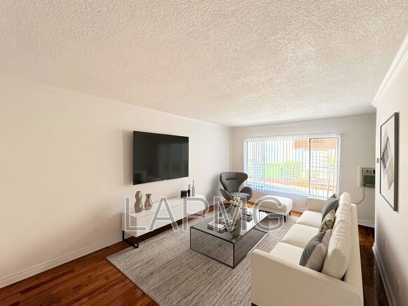 Los Angeles House: 5618 Harold Way