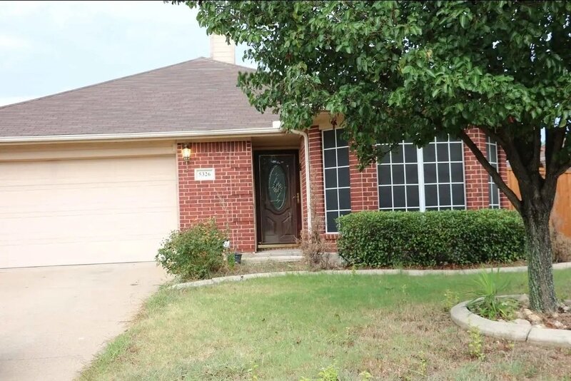 Dallas House: 5326 Raven Row