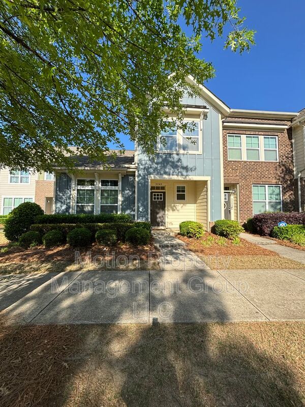 Charlotte House: 3265 Bending Birch Place