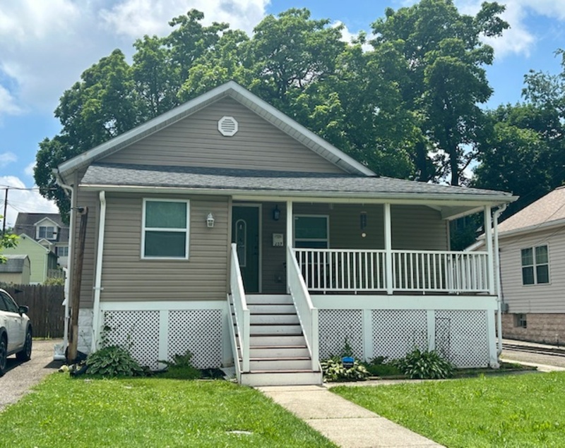 Halethorpe House: 237 3rd Avenue