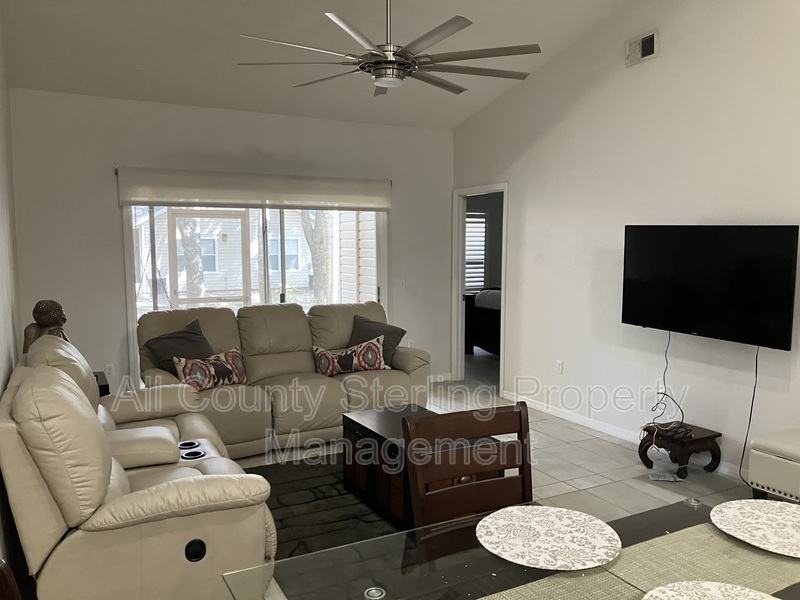 Gainesville House: 4700 SW Archer Road