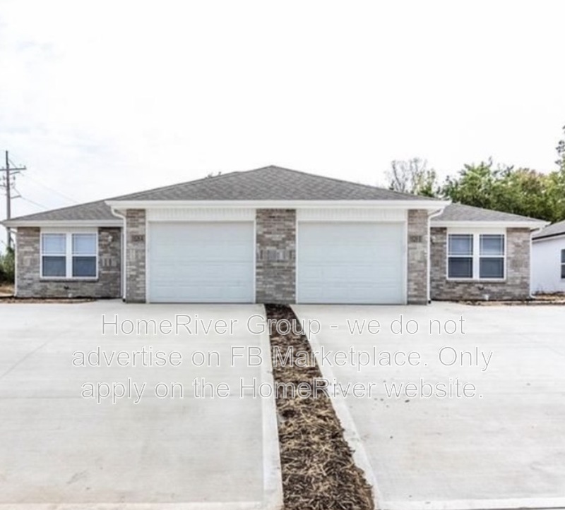 Warrensburg Condo: 1514 Park Ave