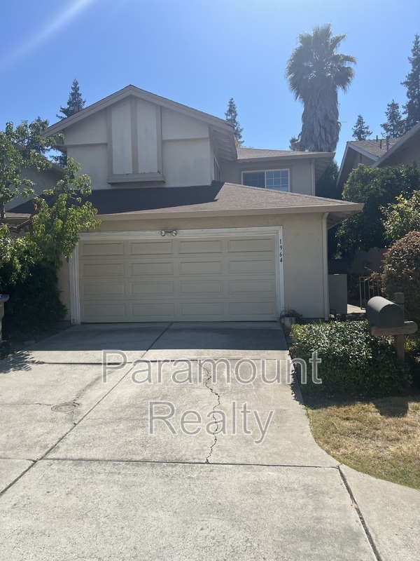San Jose House: 1964 N Star Ct.