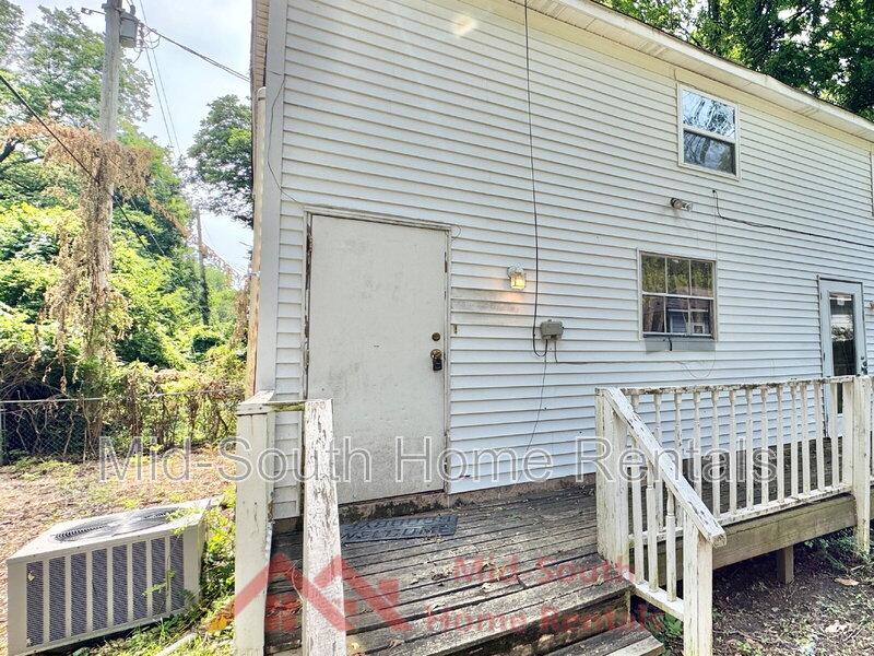 Memphis Condo: 3569 Douglass Ave 03