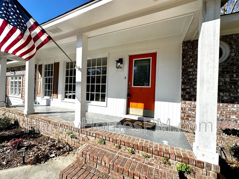 Goose Creek House: 6 Duck Pond Court