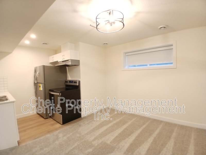 Edmonton Condo: 5102  Rivers Edge Wy NW