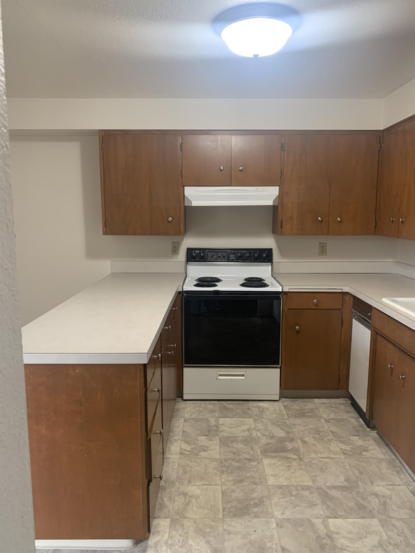 Lynden Condo: 105 La Villa Drive