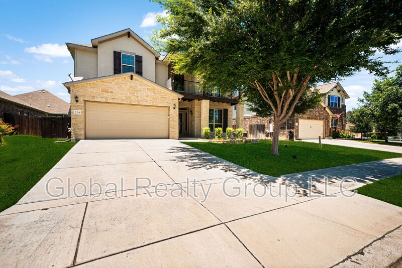 Cibolo House: 724 Saddle Canyon