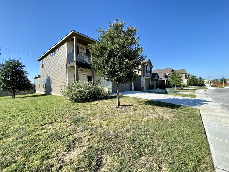 1206 Ranch Falls San Antonio TX 78245 - Photo 3