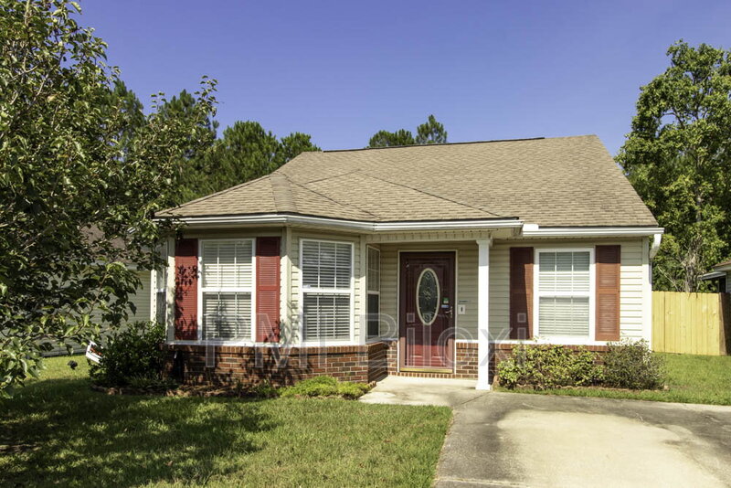 Gulfport House: 11107 Dede Dr