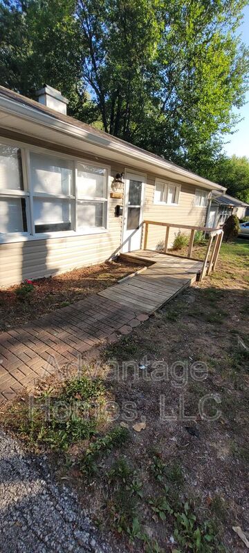 Kansas City House: 11214 crystal Ave