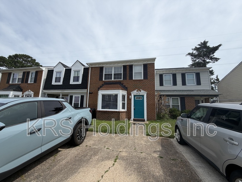 Virginia Beach Townhome: 3918 Lantana Place