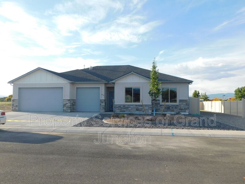 Request a Viewing for 3113 Afton Court Tenant Turner Request a Viewing for 3113 Afton Court Tenant Turner