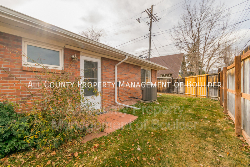 Boulder Condo: 4390 Laguna Place