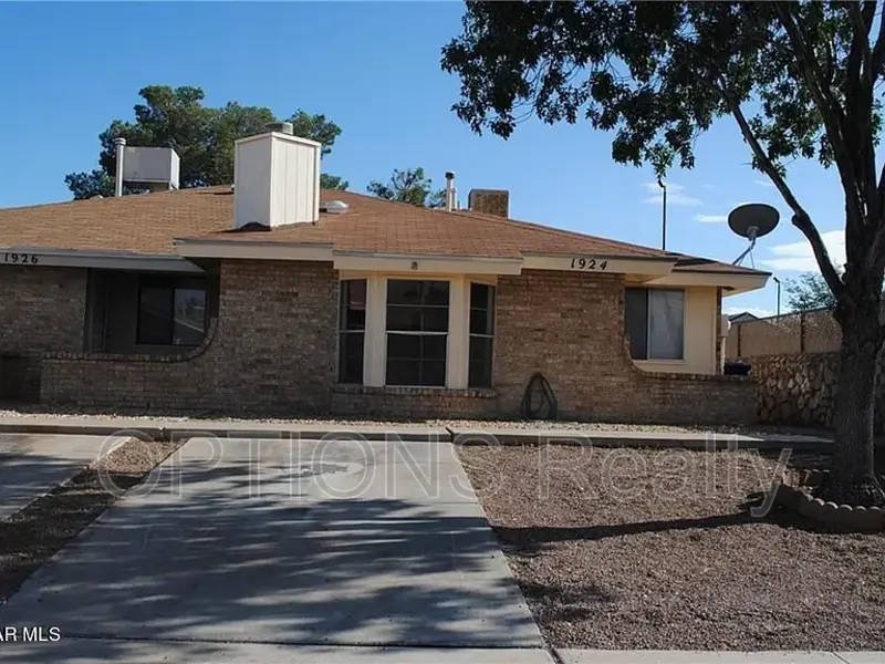 El Paso Condo: 1924 Estrada Drive