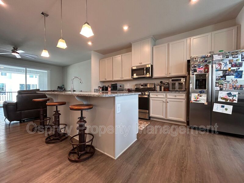 Spacious 4-Bedroom Townhome with Garage & Prime Suffolk Location!