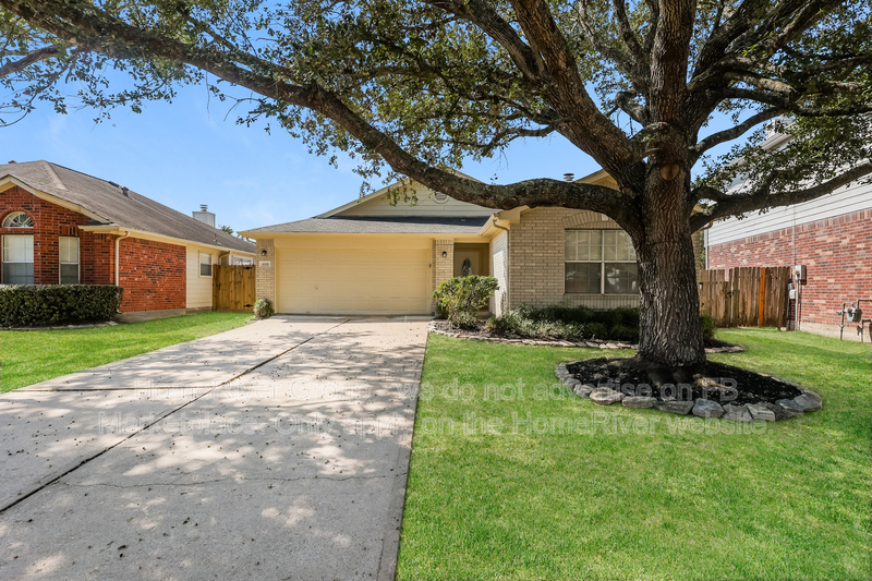 Fresno House: 4010 Redwood Hill Ct