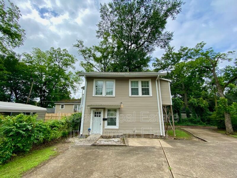 Shreveport House: 831 Stephenson St