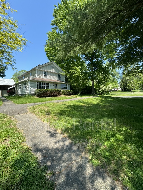 Hadley Condo: 37 Middle Street - 2