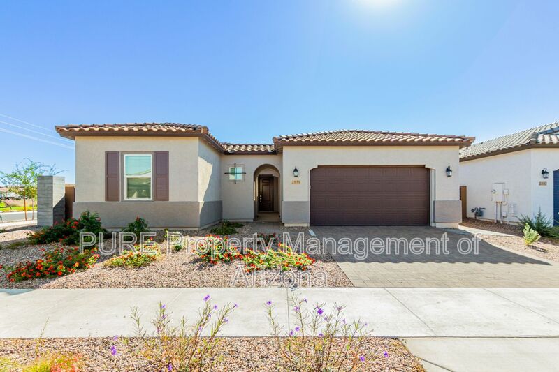 Queen Creek House: 23155 E Lords Way