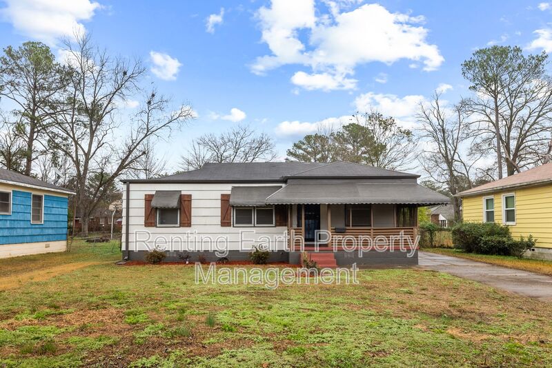 Birmingham House: 5717 Avenue O