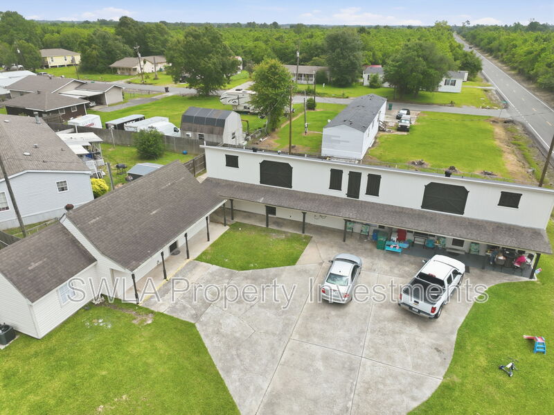 Lake Charles House: 7645 Ling Road