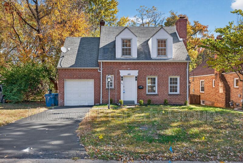 Saint Louis House: 46 N Harvey Avenue