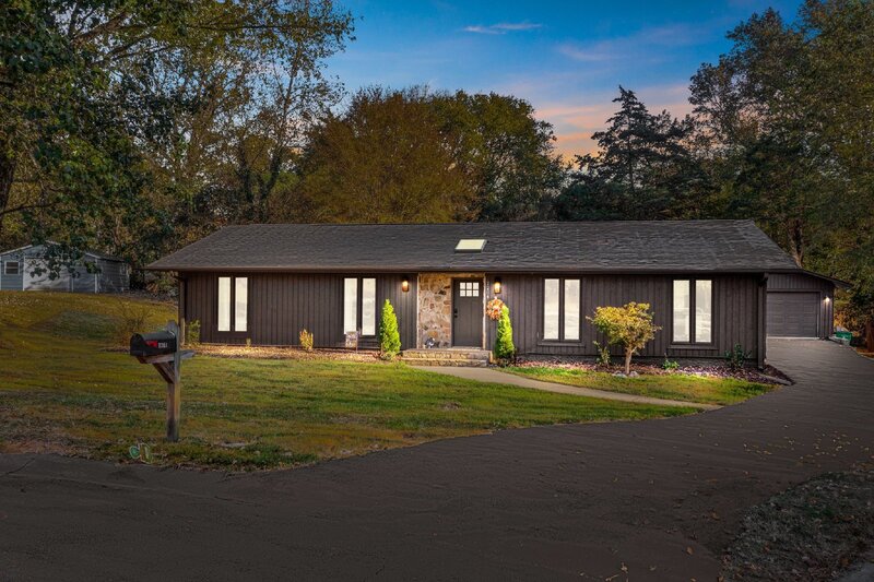 Charlotte House: 7204 Killingdeer Lane
