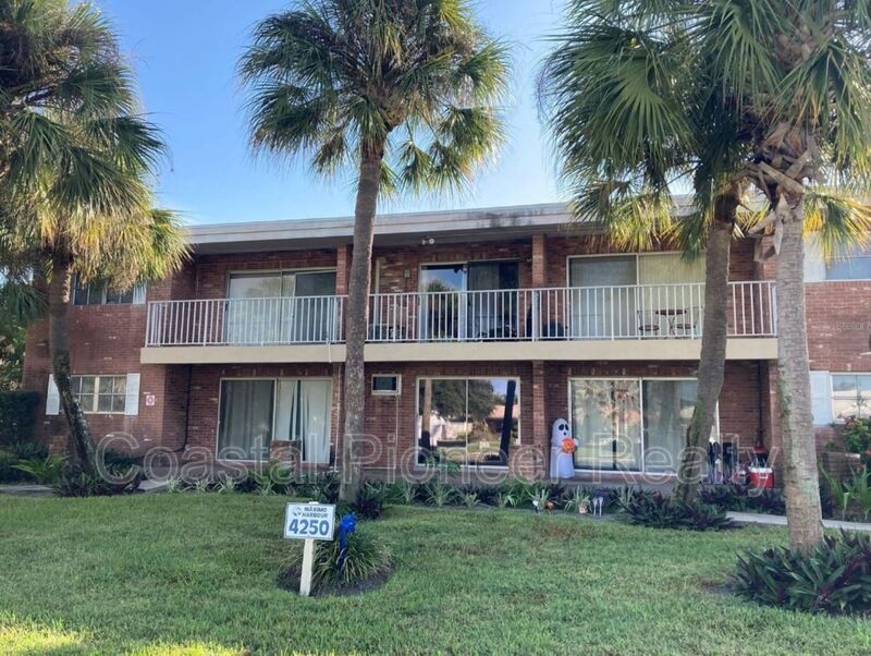 St Petersburg Condo: 4250 37th St S