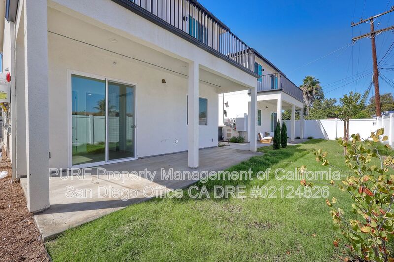 Escondido House: 630 N Juniper