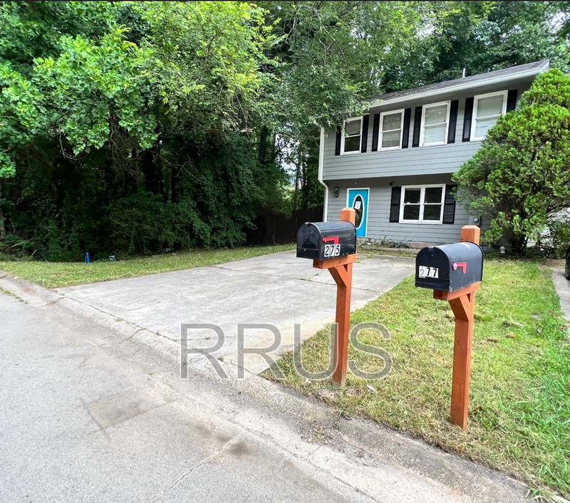 Marietta House: 275 Juliet Lane Southwest