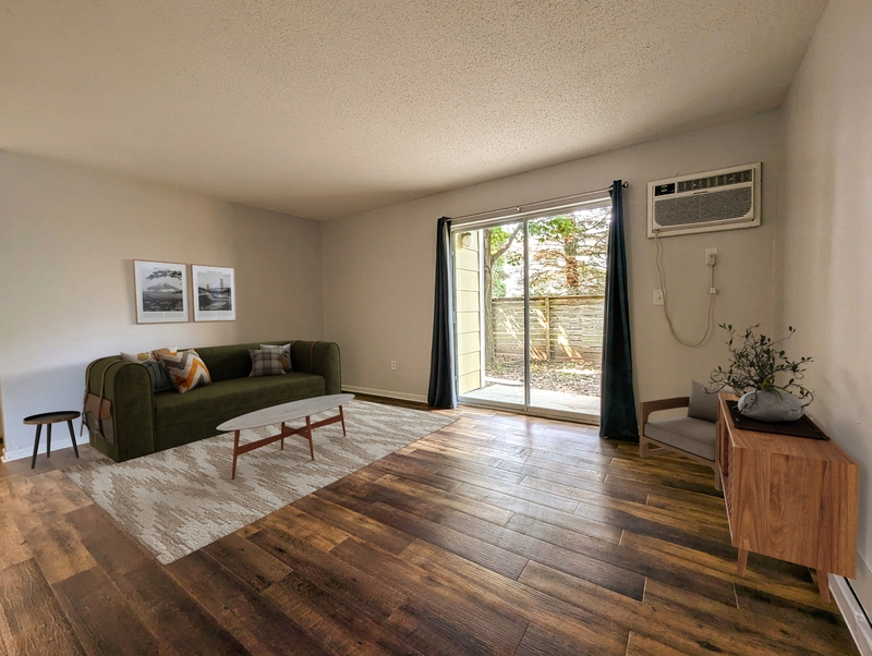 Pella Condo: 408 East 15th Street - 101