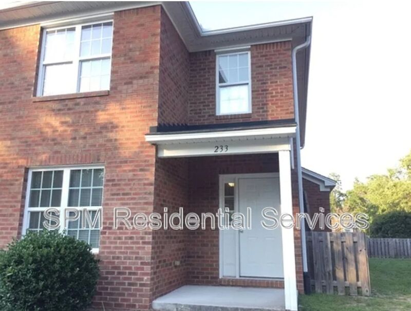 Wilmington House: 233 Durango Pl