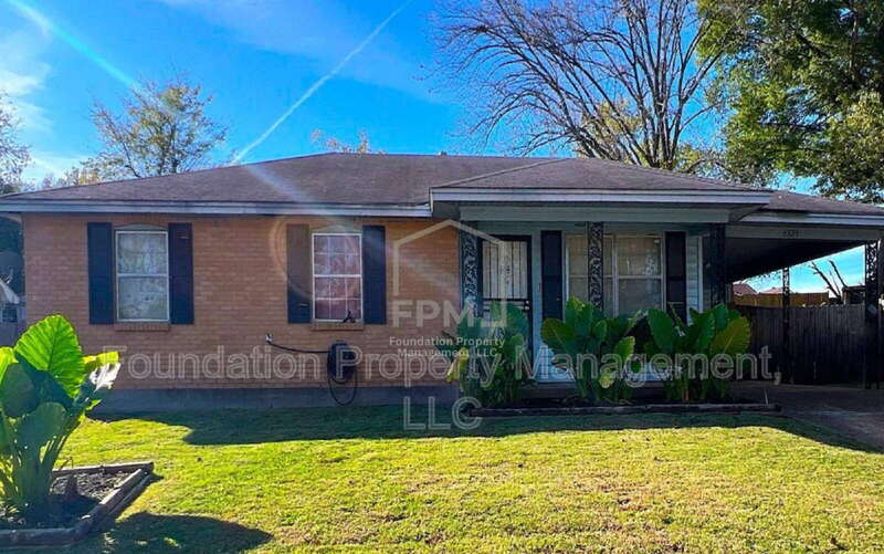 Memphis House: 4325 Merlcrest Cove