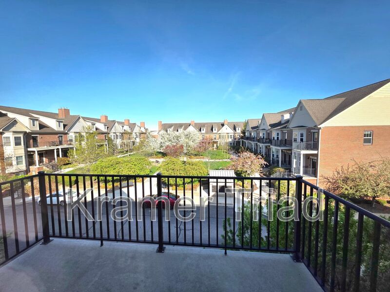 Novi Condo: 25587 Portico Lane
