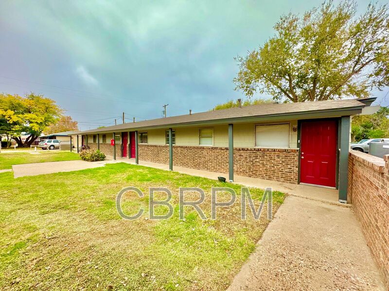 Lubbock House: 1101 52nd St
