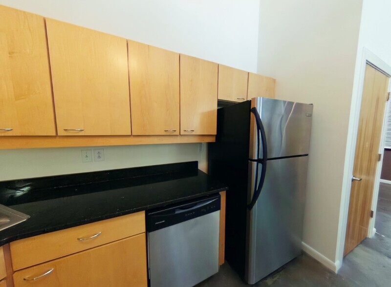 Richmond Condo: 1011 West Marshall Street