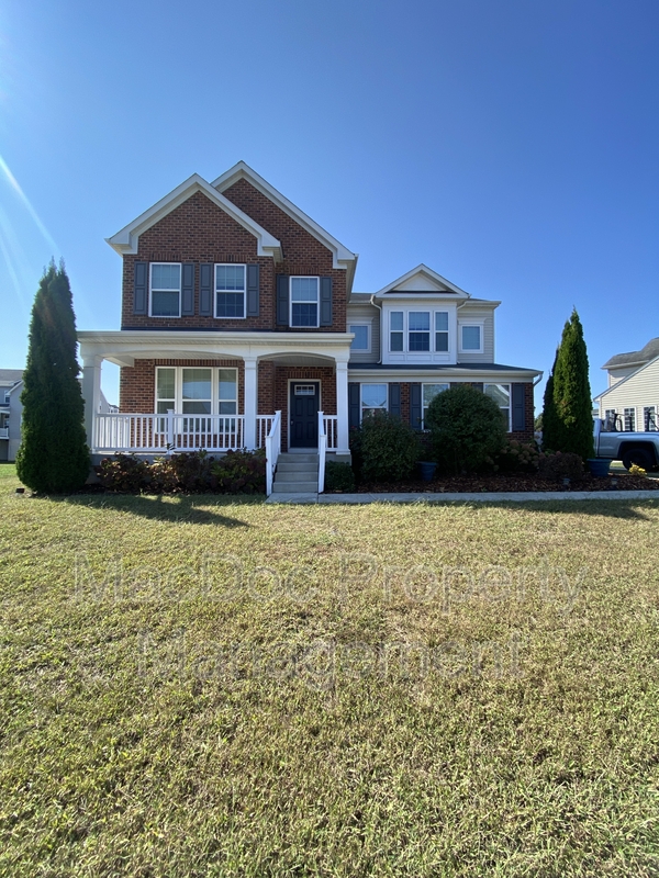 Fredericksburg House: 6056 Greenspring Road