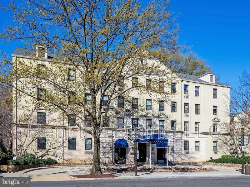 Washington Condo: 3100 Connecticut Avenue NW