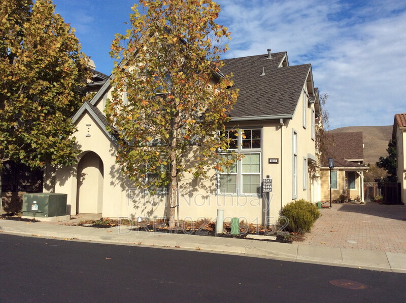 Vallejo House: 6347 Newhaven Lane