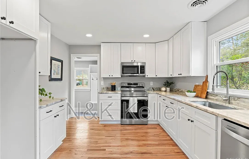 Richmond House: 4819 Cutshaw Ave