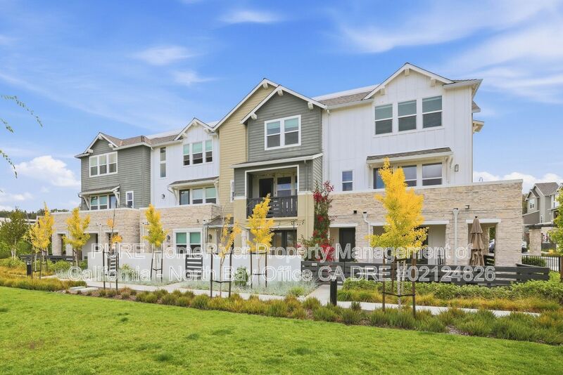 Santa Rosa Condo: 259 Gambrel Circle
