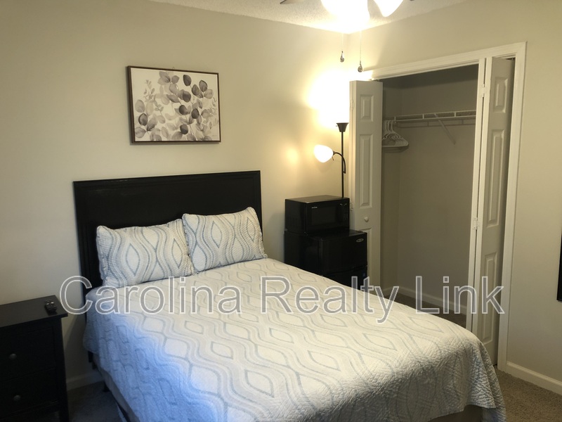 Charlotte House: Allen Rd E