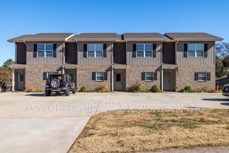 Louisville Condo: 932 Warrior Hill Drive - 1