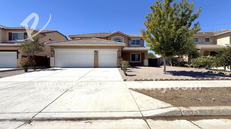 Hesperia House: 9172 Ocotillo Ave